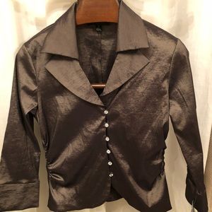 Women’s top with cristal buttons